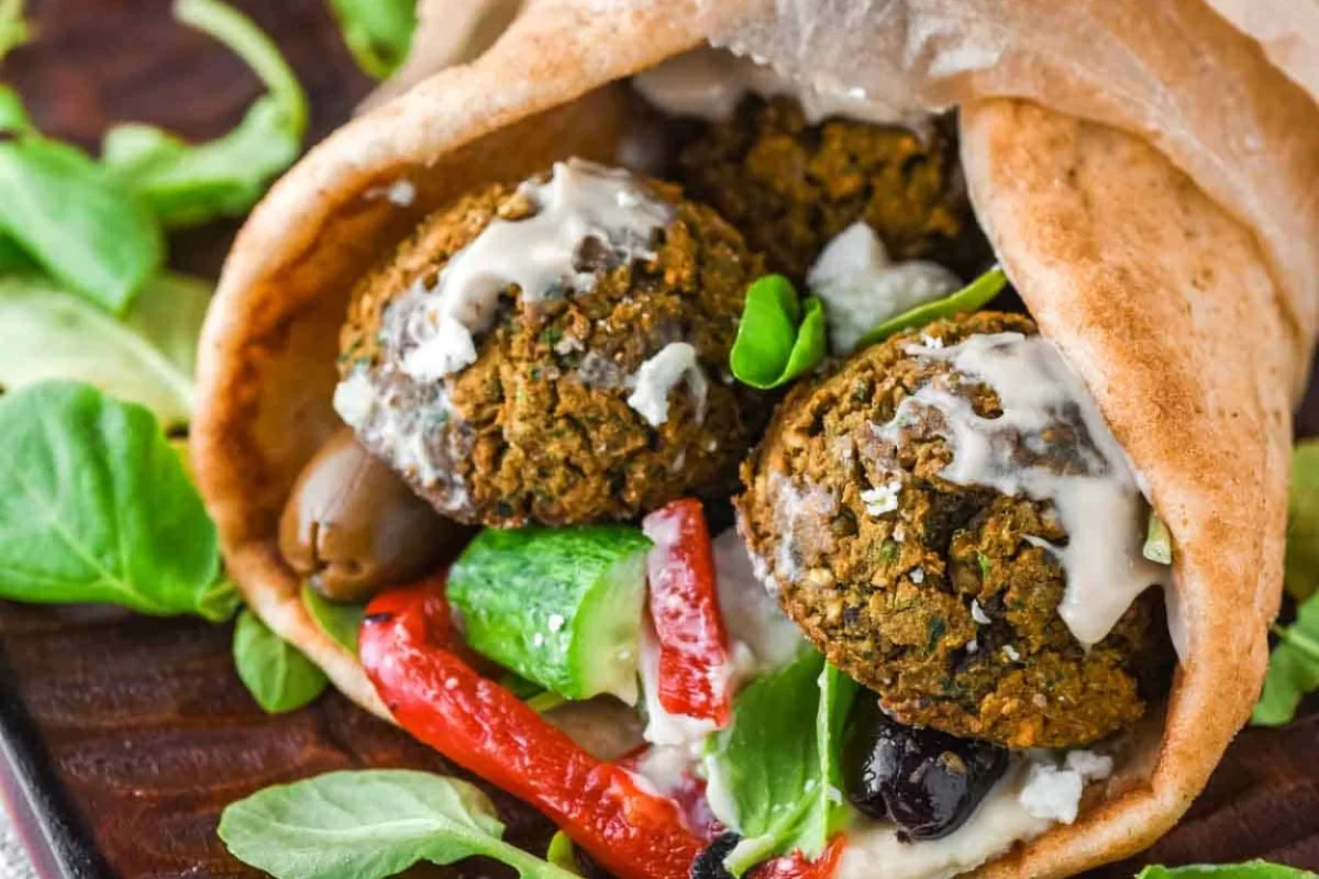Falafel-Roll-2 Falafel-Roll-2